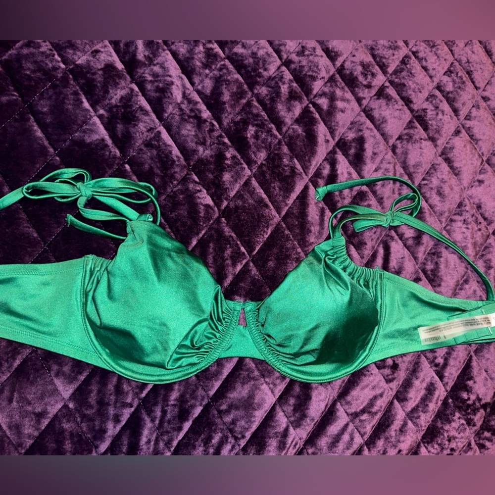 Victoria Secret Swim 38D like new